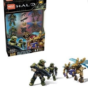 Halo Action Figures Playset in Green and Blue